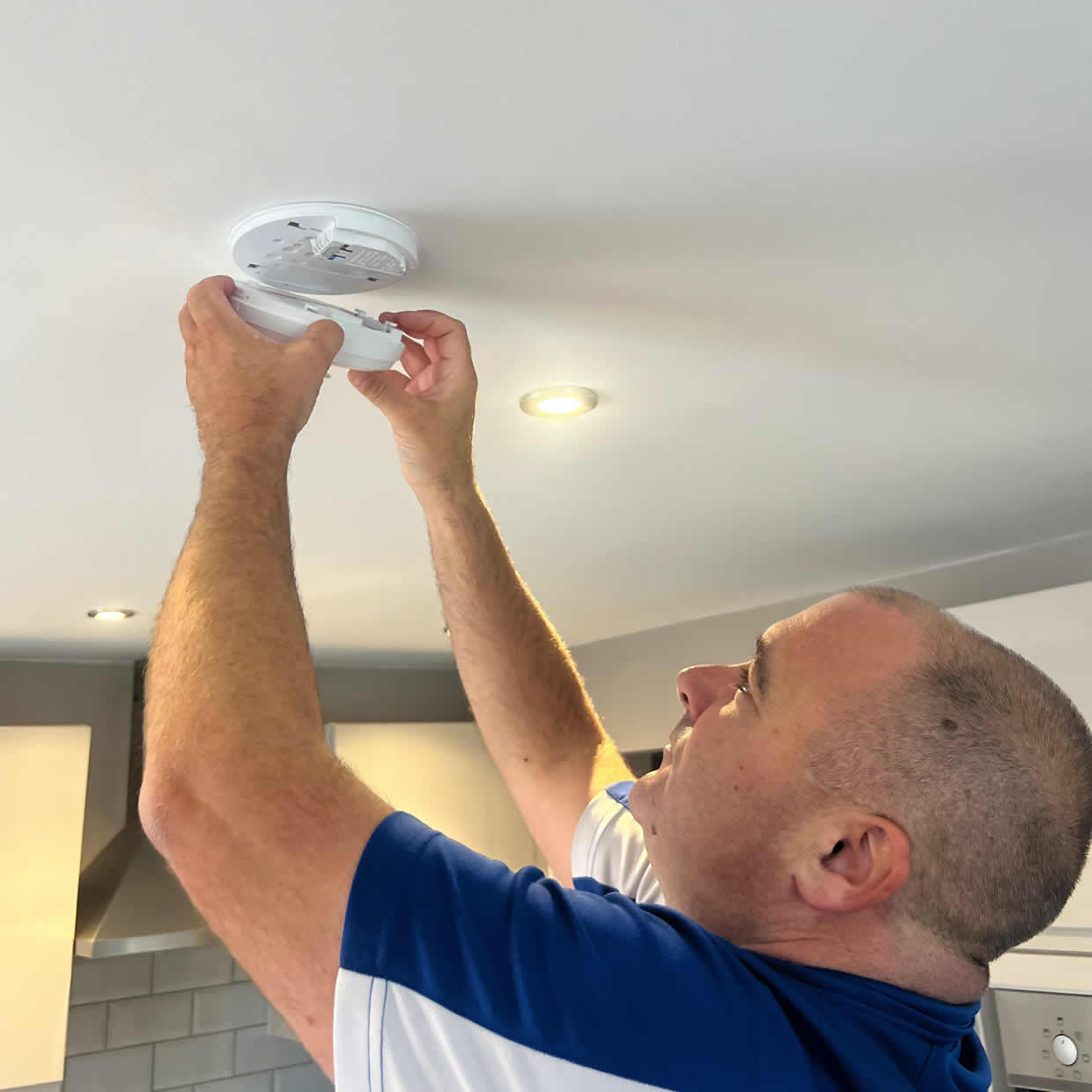Smoke alarm installation service in Bromsgrove with final functional testing